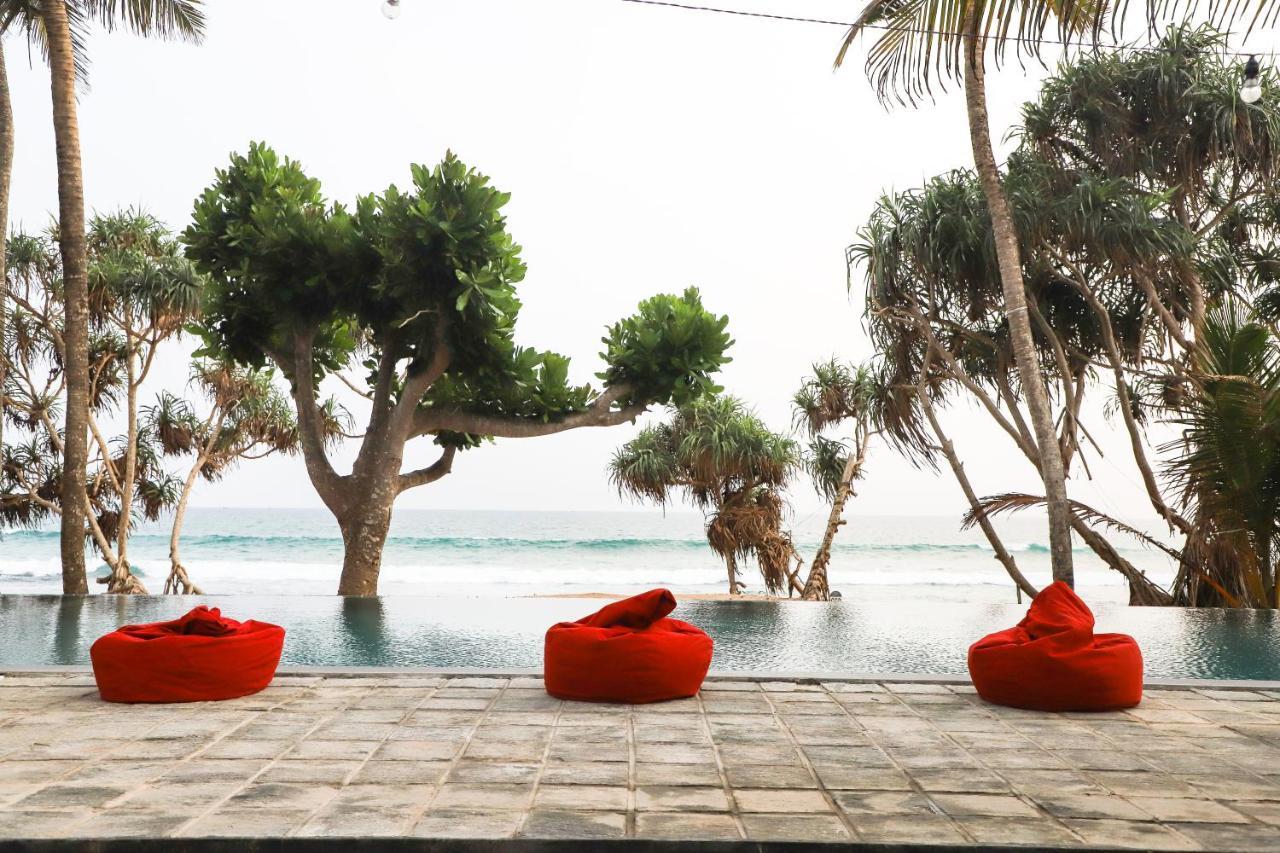 Naomi Beach Resort - Adults Only Weligama Buitenkant foto