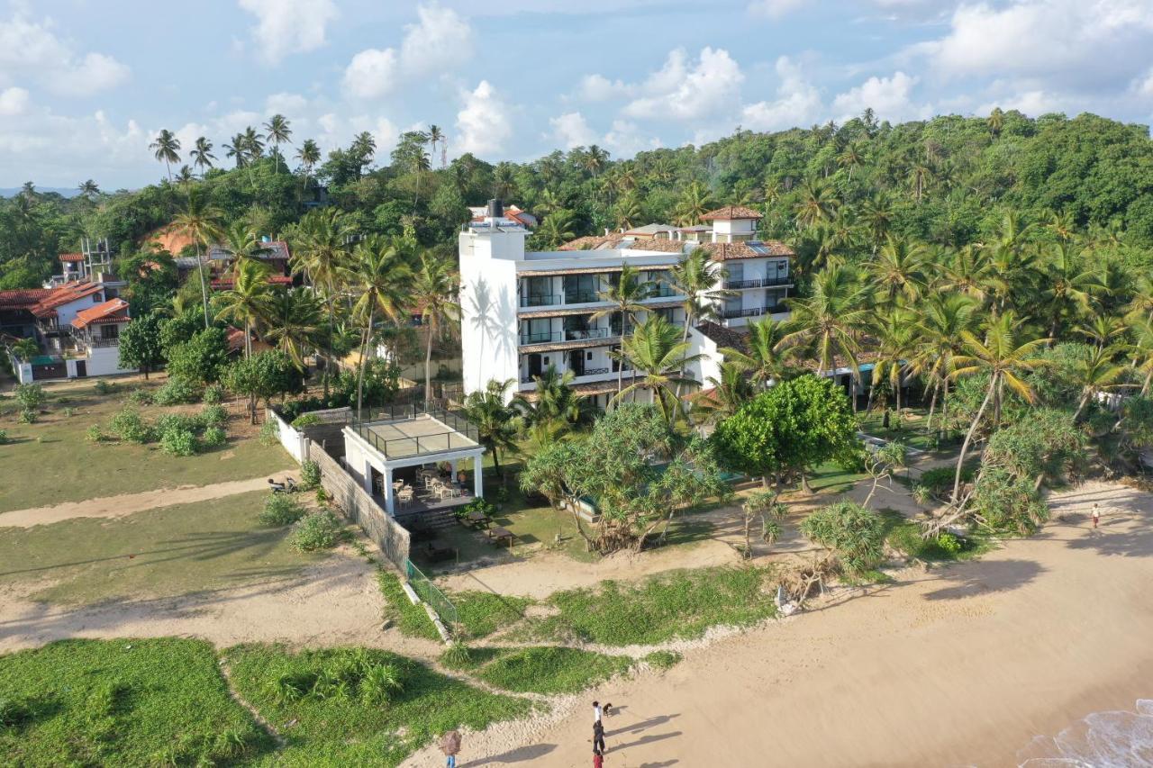 Naomi Beach Resort - Adults Only Weligama Buitenkant foto
