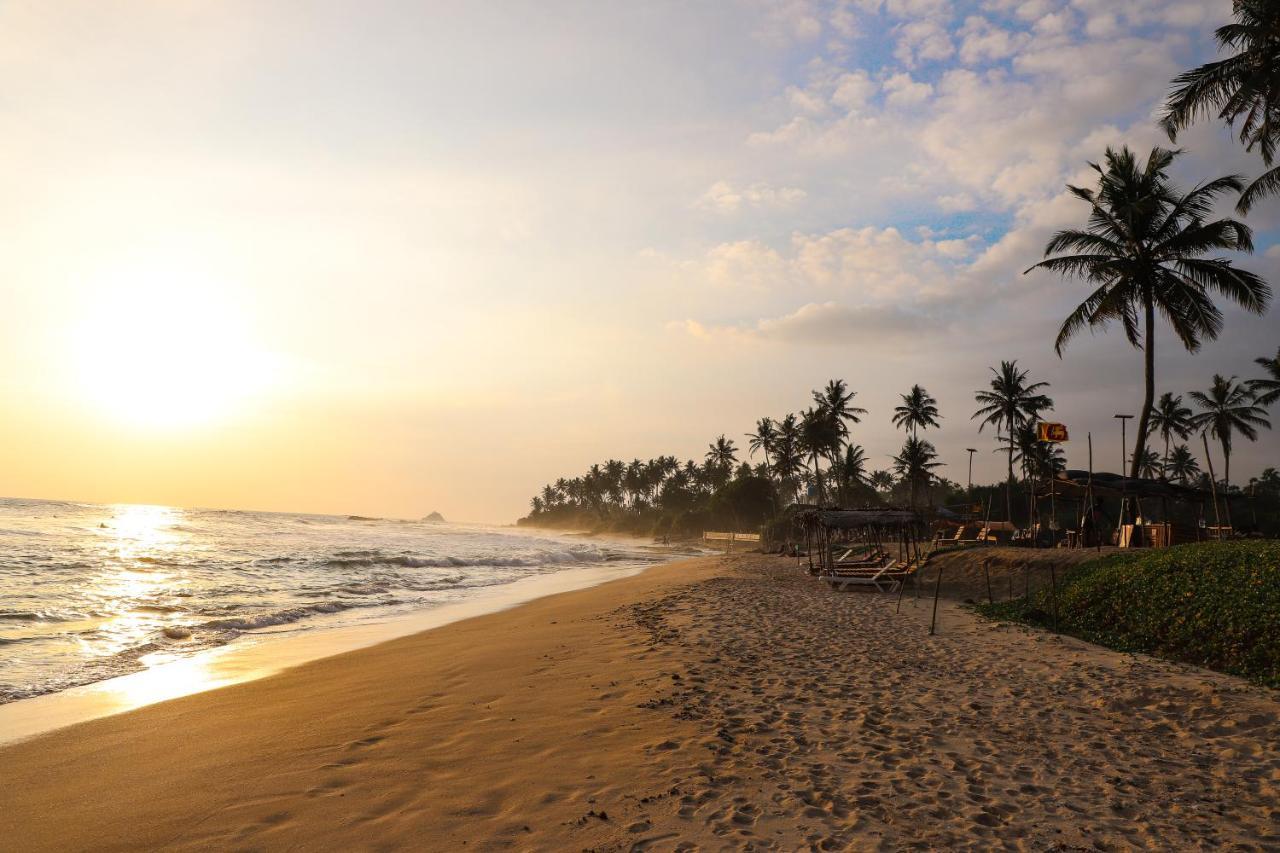 Naomi Beach Resort - Adults Only Weligama Buitenkant foto