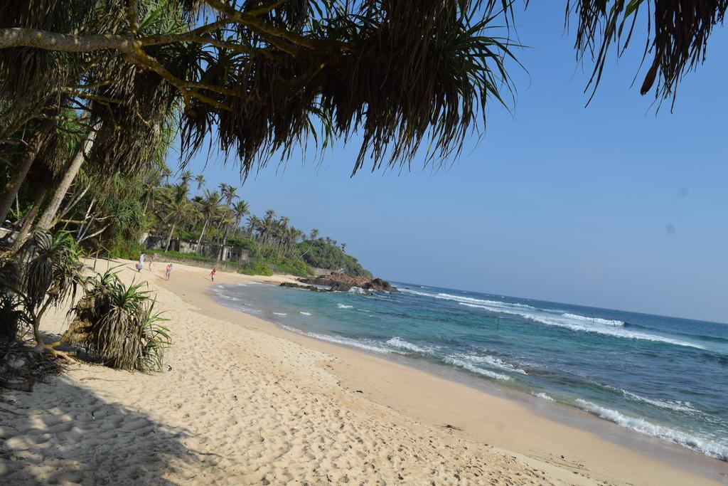 Naomi Beach Resort - Adults Only Weligama Buitenkant foto