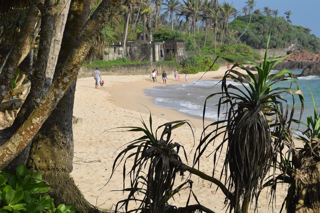 Naomi Beach Resort - Adults Only Weligama Buitenkant foto